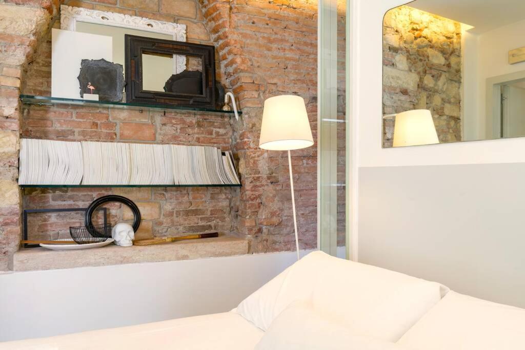 Punto Luce Home In Center Of Verona Exterior photo