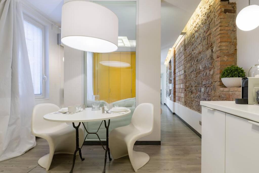 Punto Luce Home In Center Of Verona Exterior photo