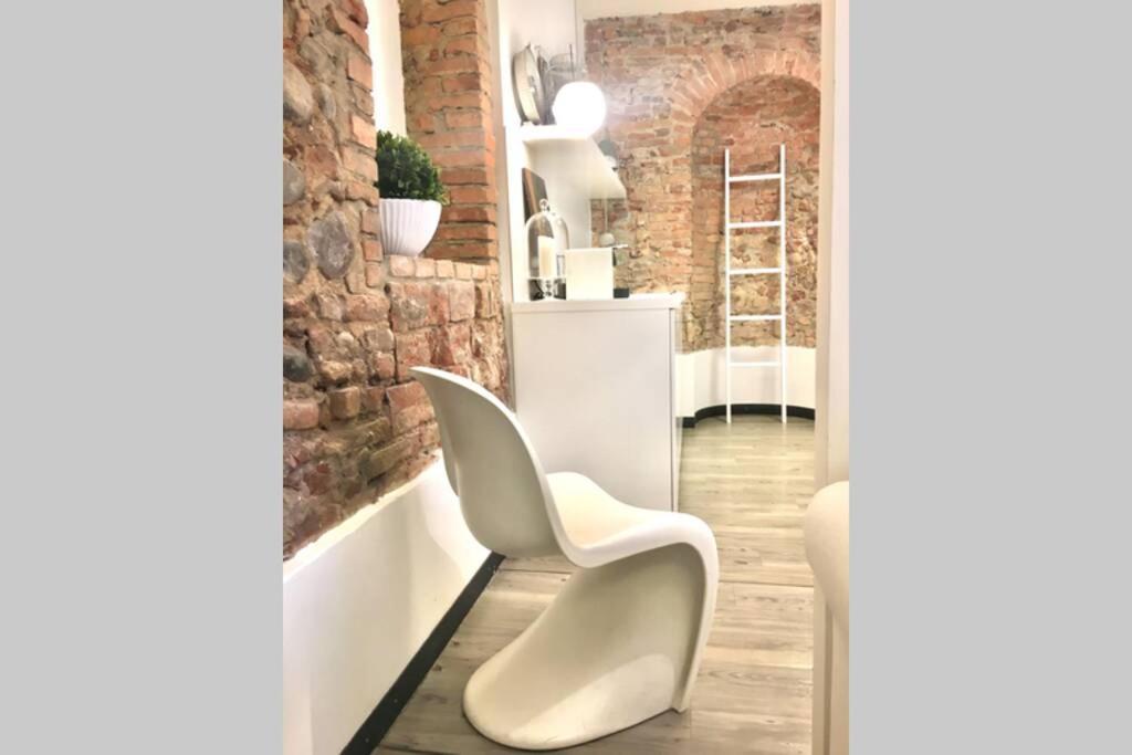Punto Luce Home In Center Of Verona Exterior photo
