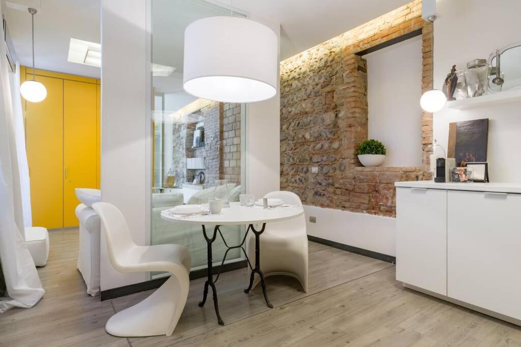 Punto Luce Home In Center Of Verona Exterior photo