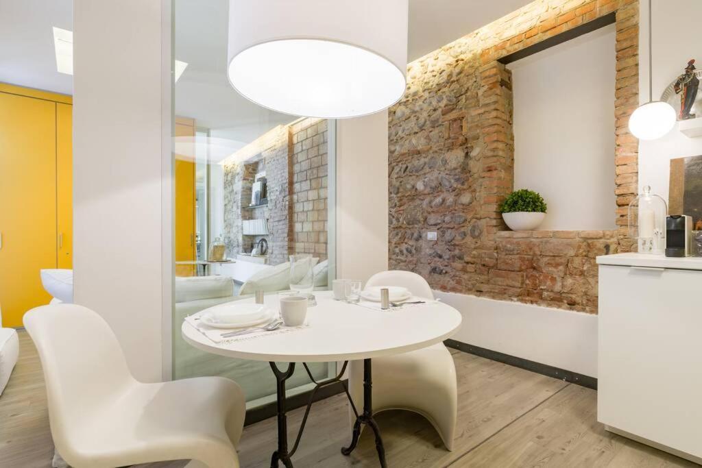 Punto Luce Home In Center Of Verona Exterior photo